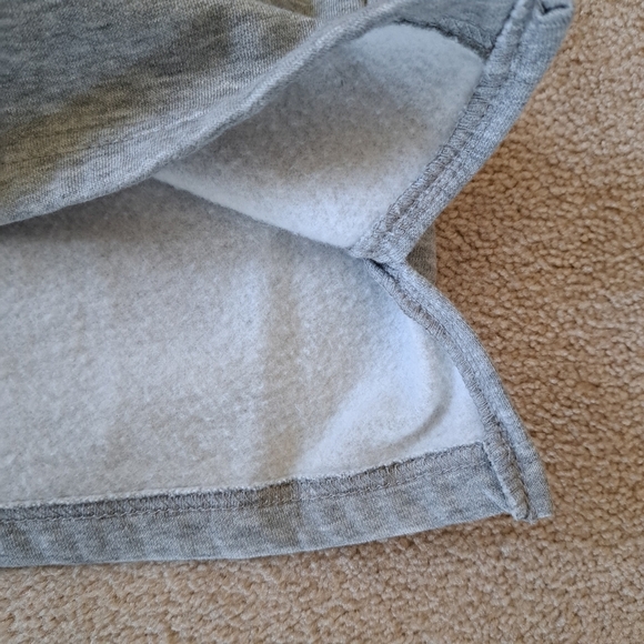 Holiday Gnome Sweatshirt Grey Fleece Lined Women's Small Cozy Festive Crew - Picture 12 of 13